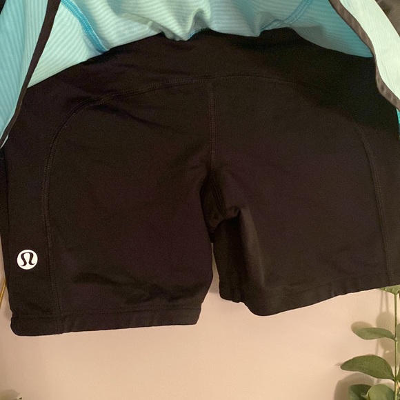 Lululemon Run: Speed Squad Skirt size 2 shorts 
Tonka Stripe Angle Blue black - Picture 15 of 16